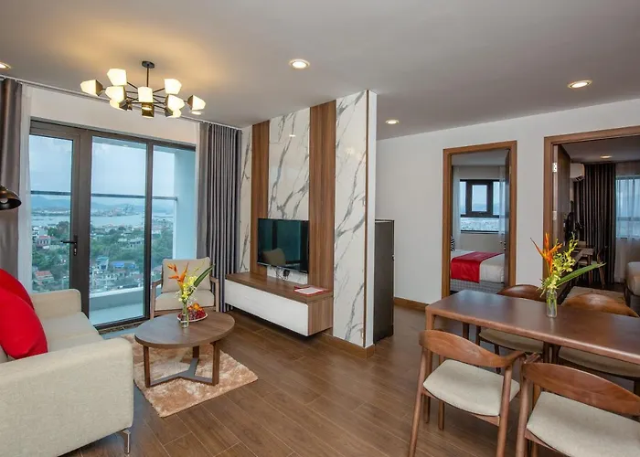 Khách sạn hẻo lánh Ramada & By Wyndham Bay View Hạ Long