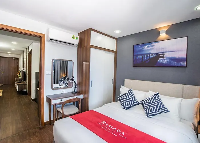 Ramada & By Wyndham Bay View Khách sạn hẻo lánh 4*