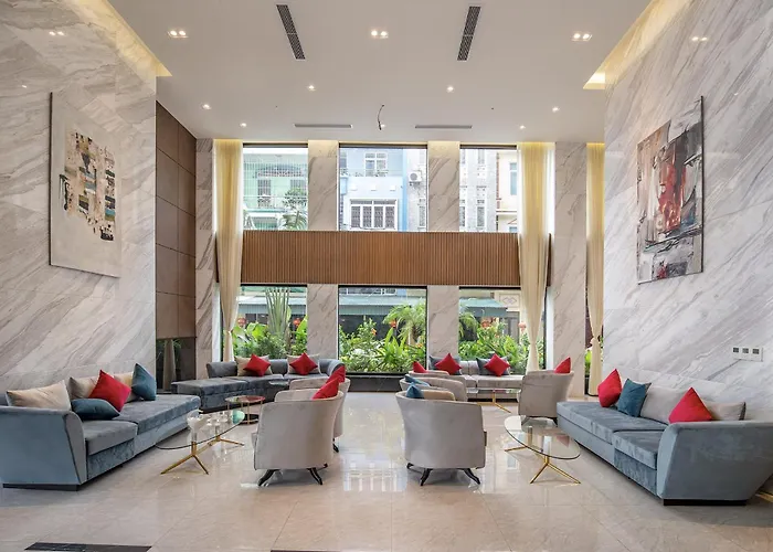 Khách sạn hẻo lánh Ramada & By Wyndham Bay View