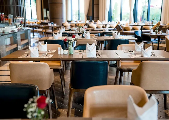 Ramada & By Wyndham Bay View Khách sạn hẻo lánh