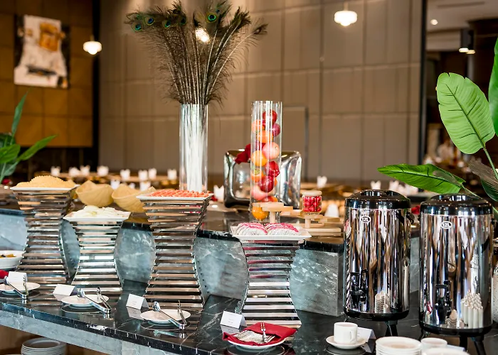 Ramada & By Wyndham Bay View Khách sạn hẻo lánh