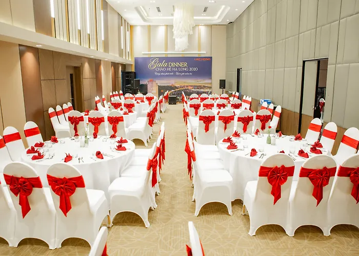 Ramada & By Wyndham Bay View 4* Hạ Long